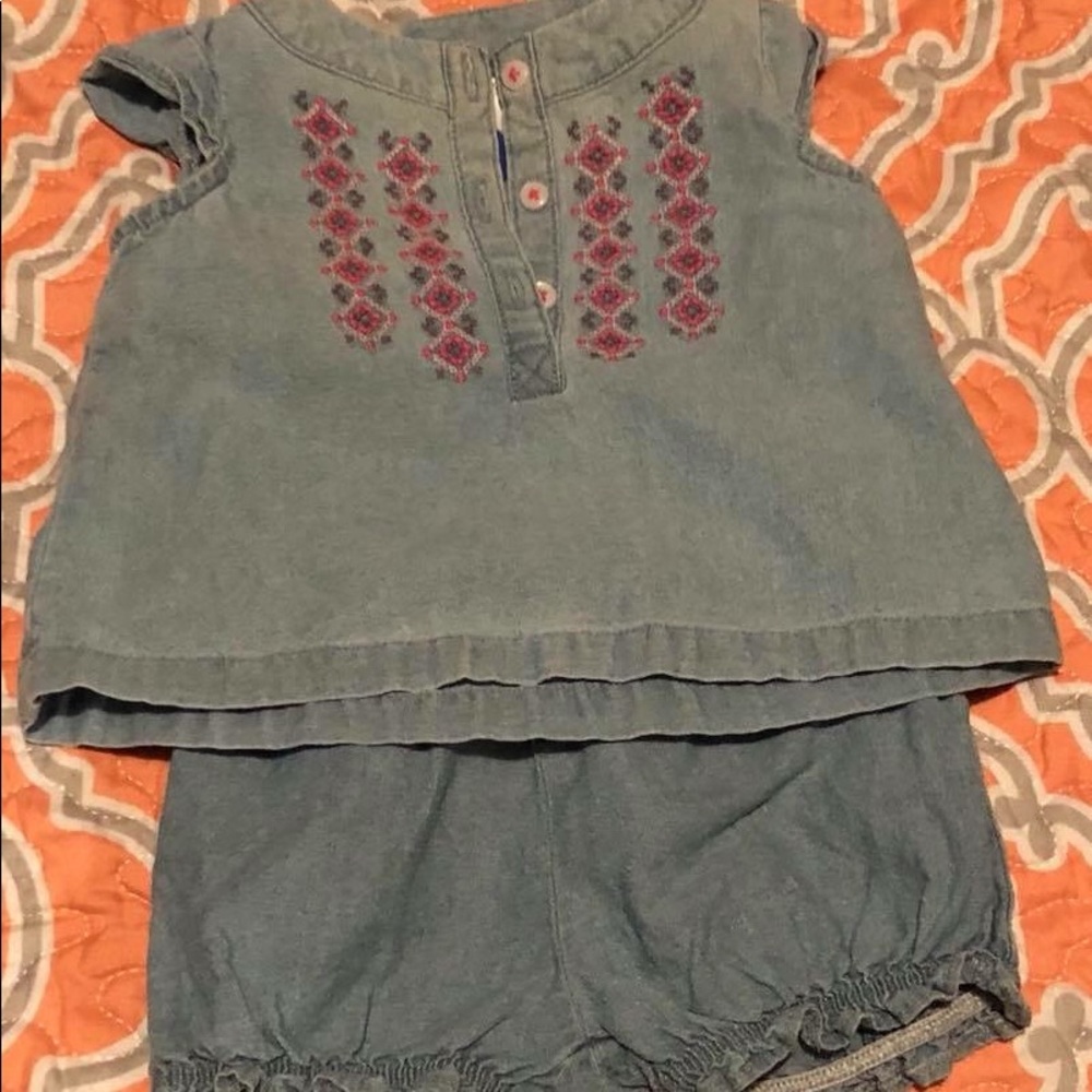 Carters 2 Piece Outfit